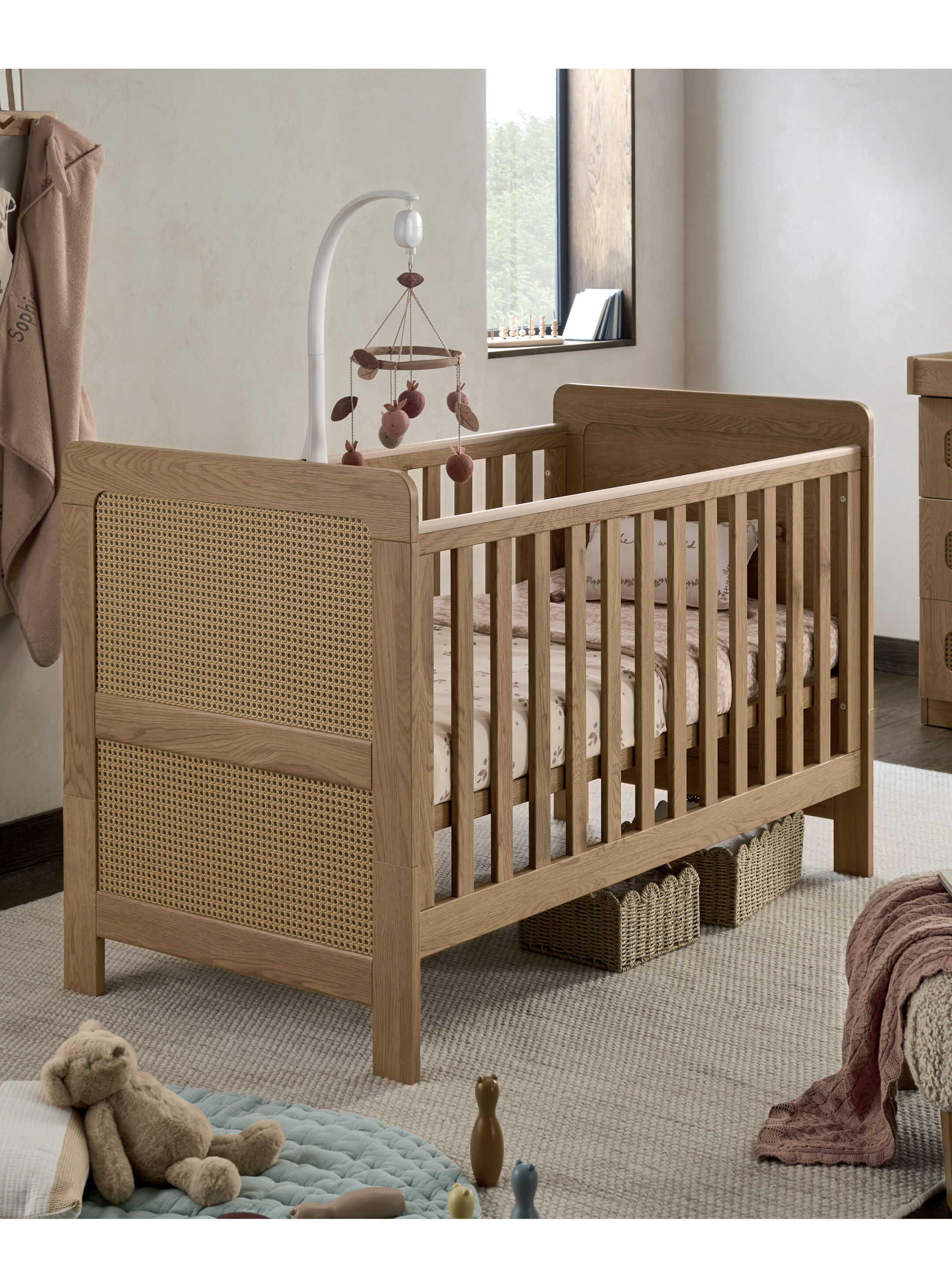 سرير أطفال إيسنا - راتان