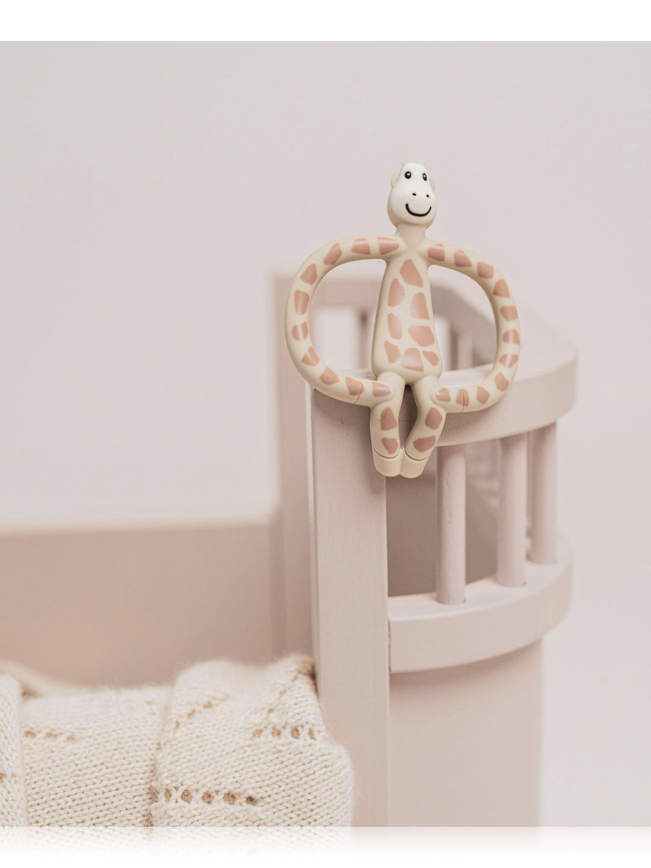 حلقة تسنين بتصميم زرافة من ماتشستيك مونكي image number 2