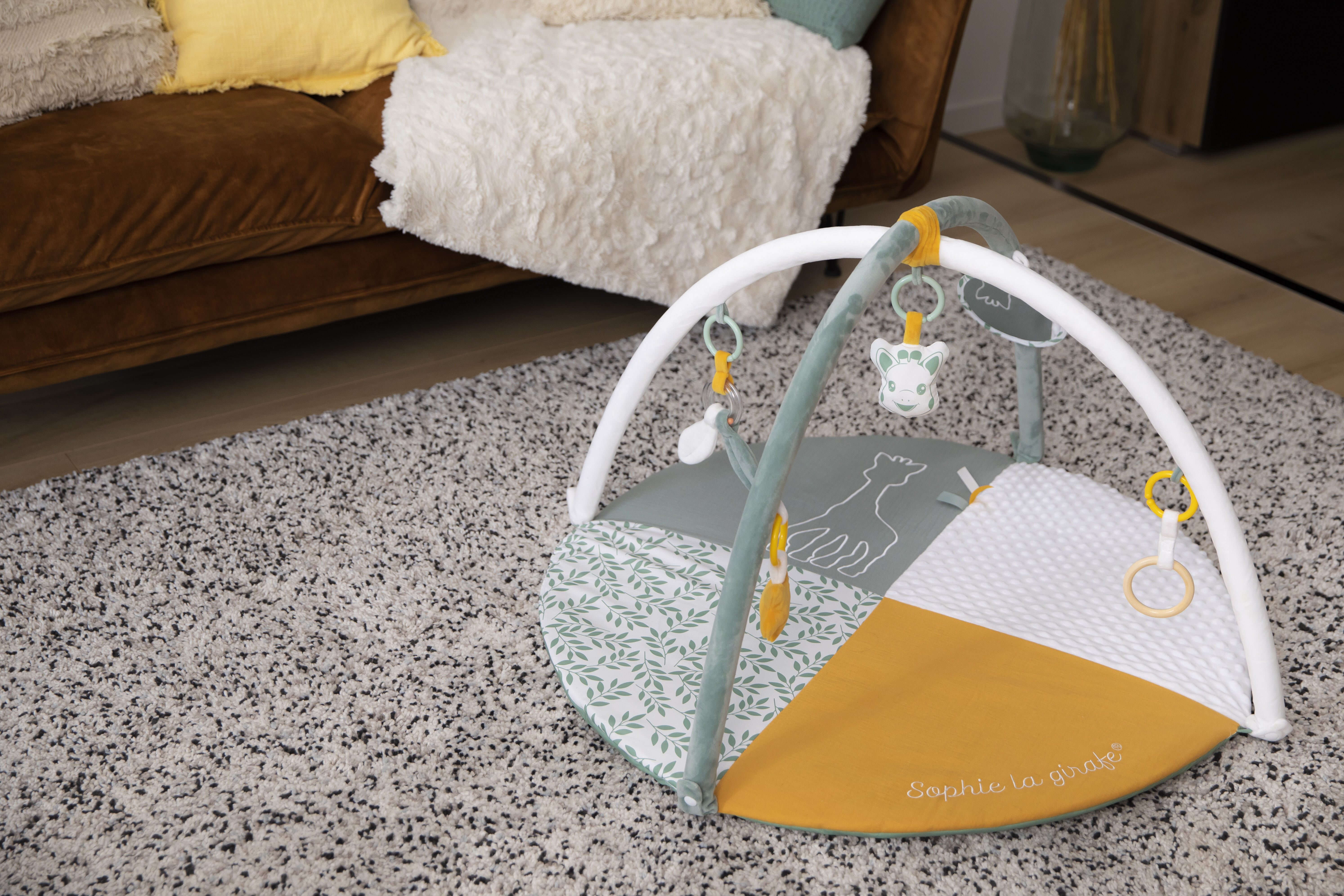 مفرش لعب إل ايتيه اون فوا بوجهين من صوفي لا جيراف image number 24