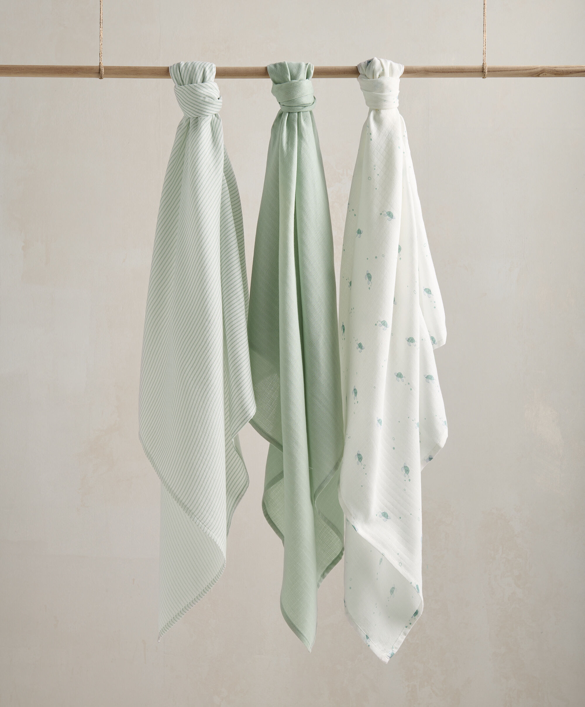 طقم مربعات موسلين كبيرة بنقشة سلحفاة - 3 قطع image number 1