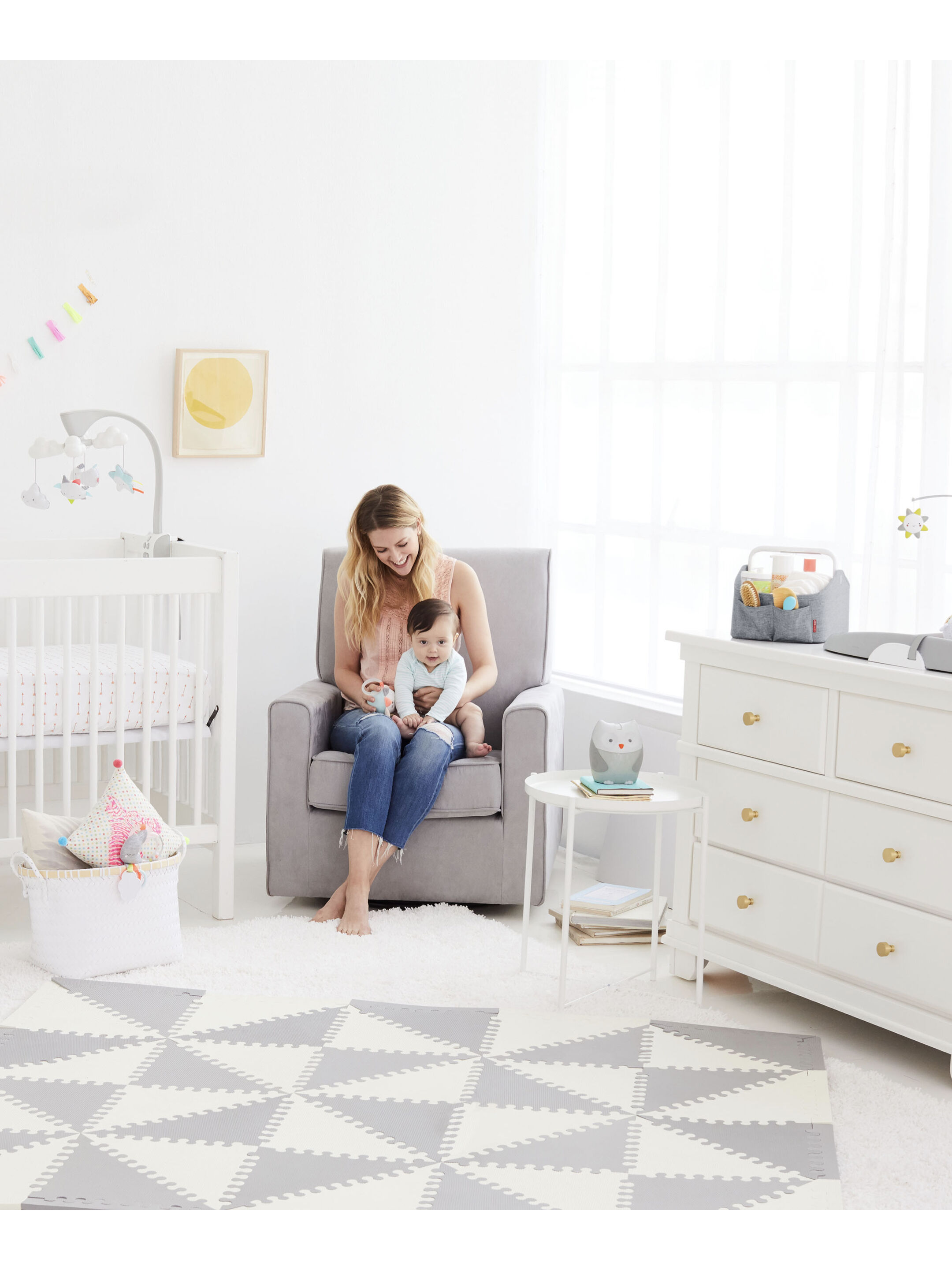 سلة حفاضات بإضاءة من سكيب هوب - رمادي image number 6