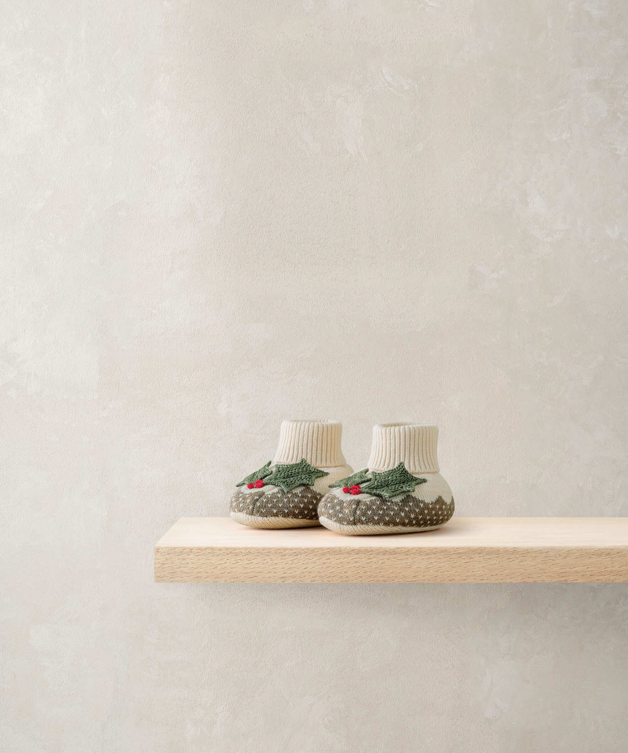 بوت بتصميم بودنغ للكريسماس