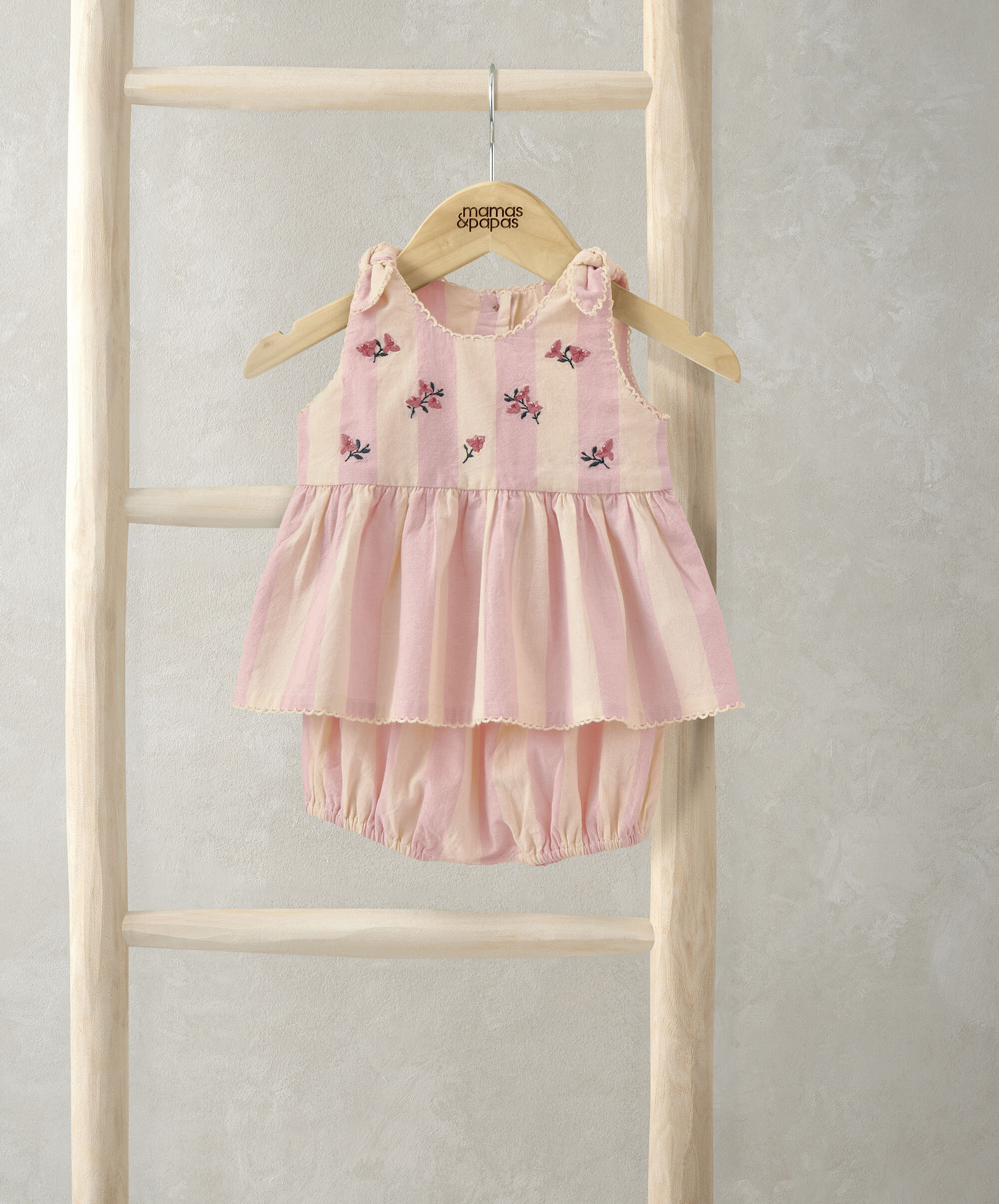 طقم بلوزة مخططة مطرزة وسروال داخلي، قطعتين