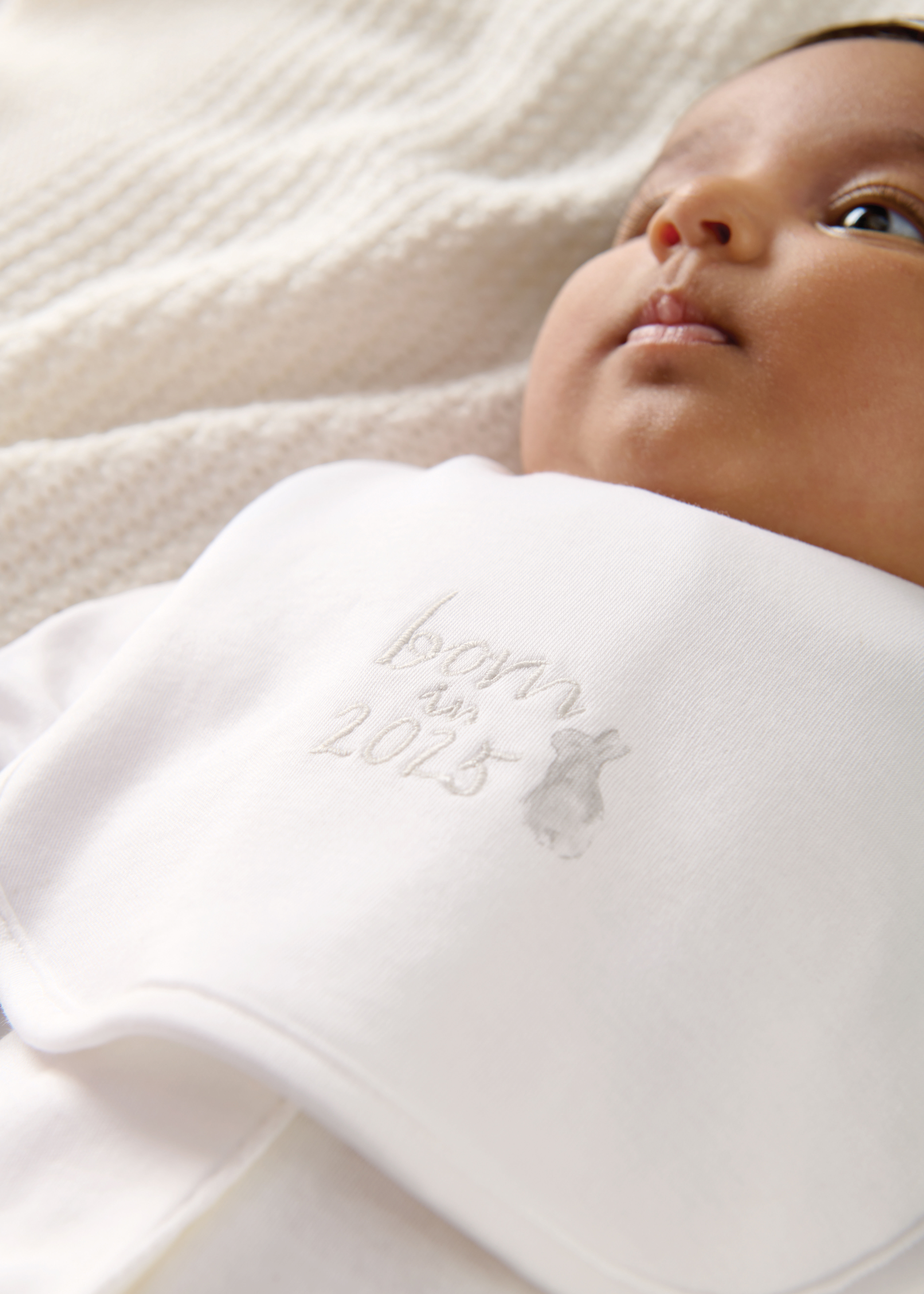 صدرية بتطريز Born in 2025 image number 3