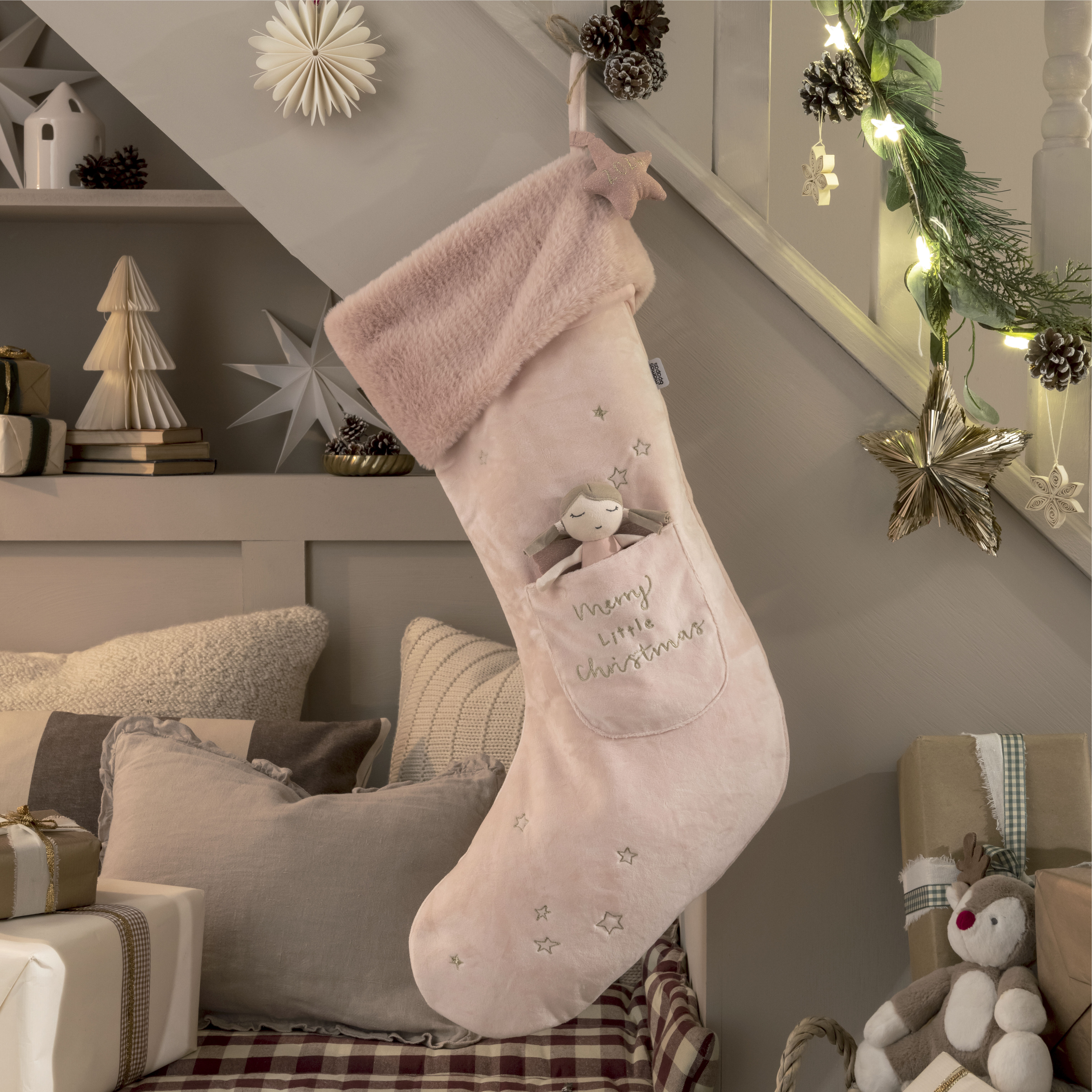 جورب كبير مع لعبة بيلا 2024 - وردي image number 1