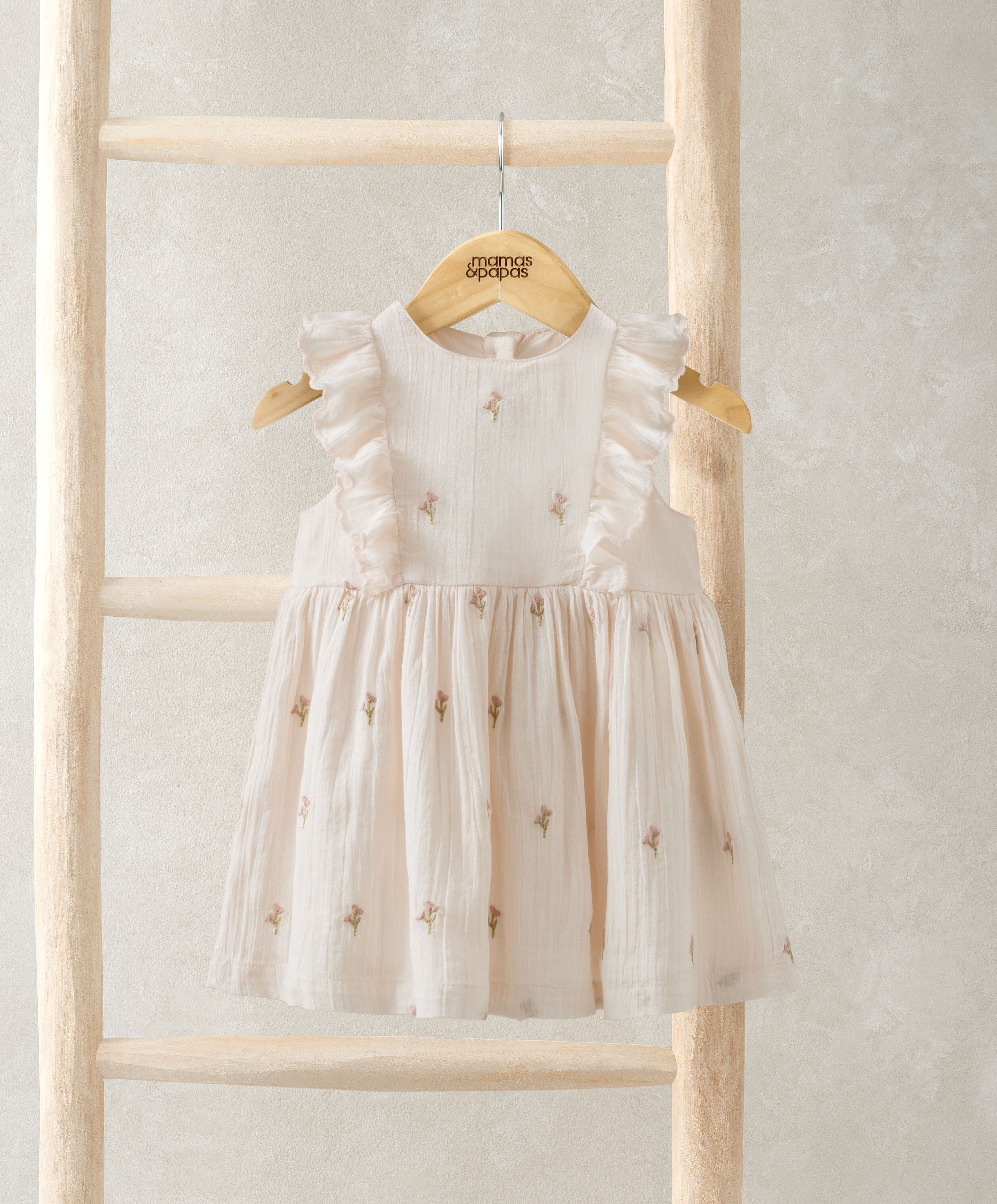 فستان مطرز image number 1