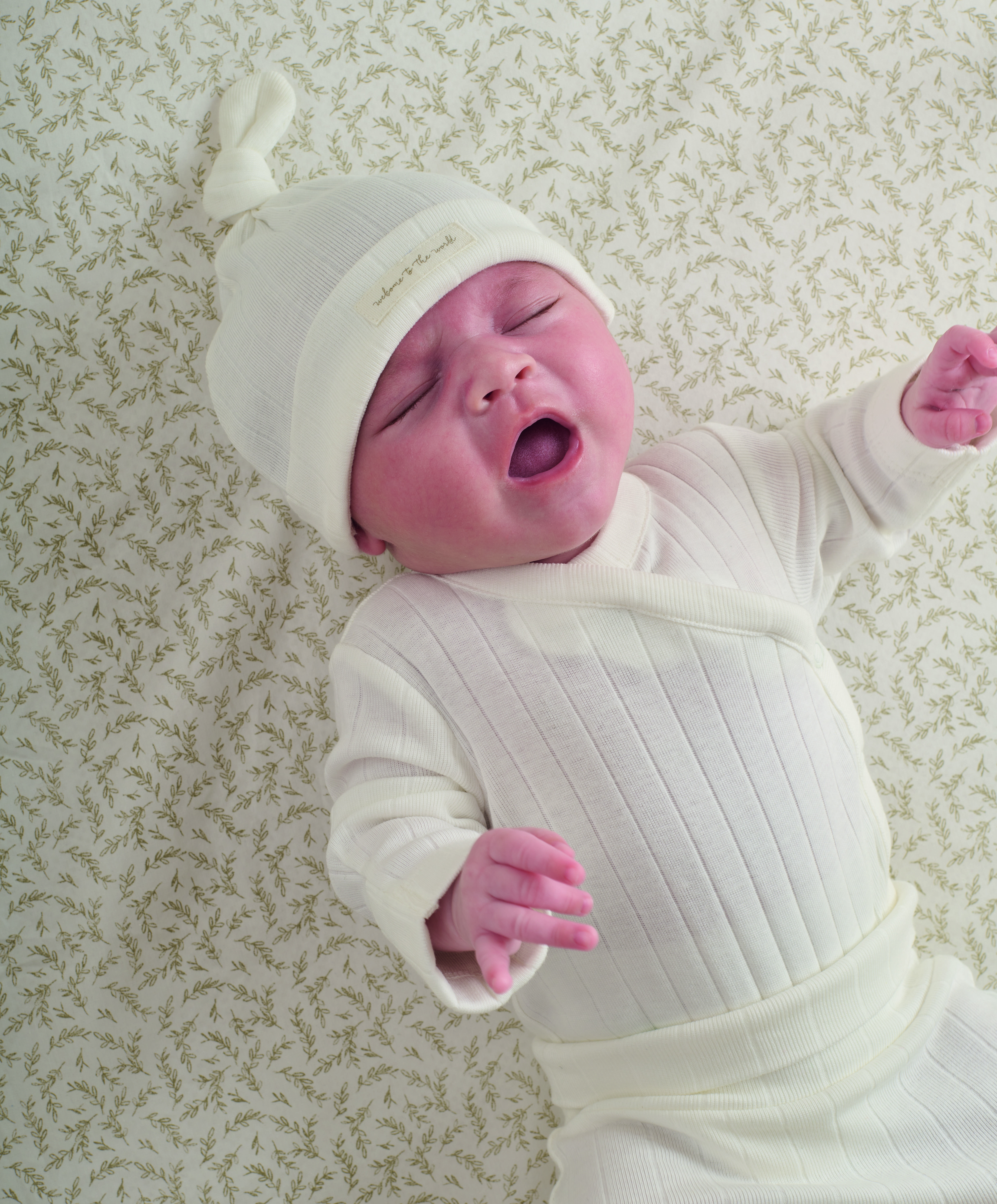 طقم ملابس حديثي الولادة - 4 قطع image number 4