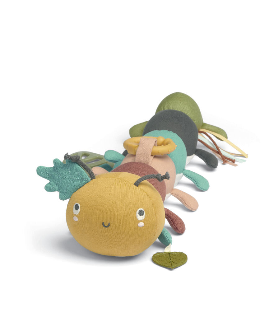 لعبة أنشطة جريتفل جاردن بتصميم يرقات