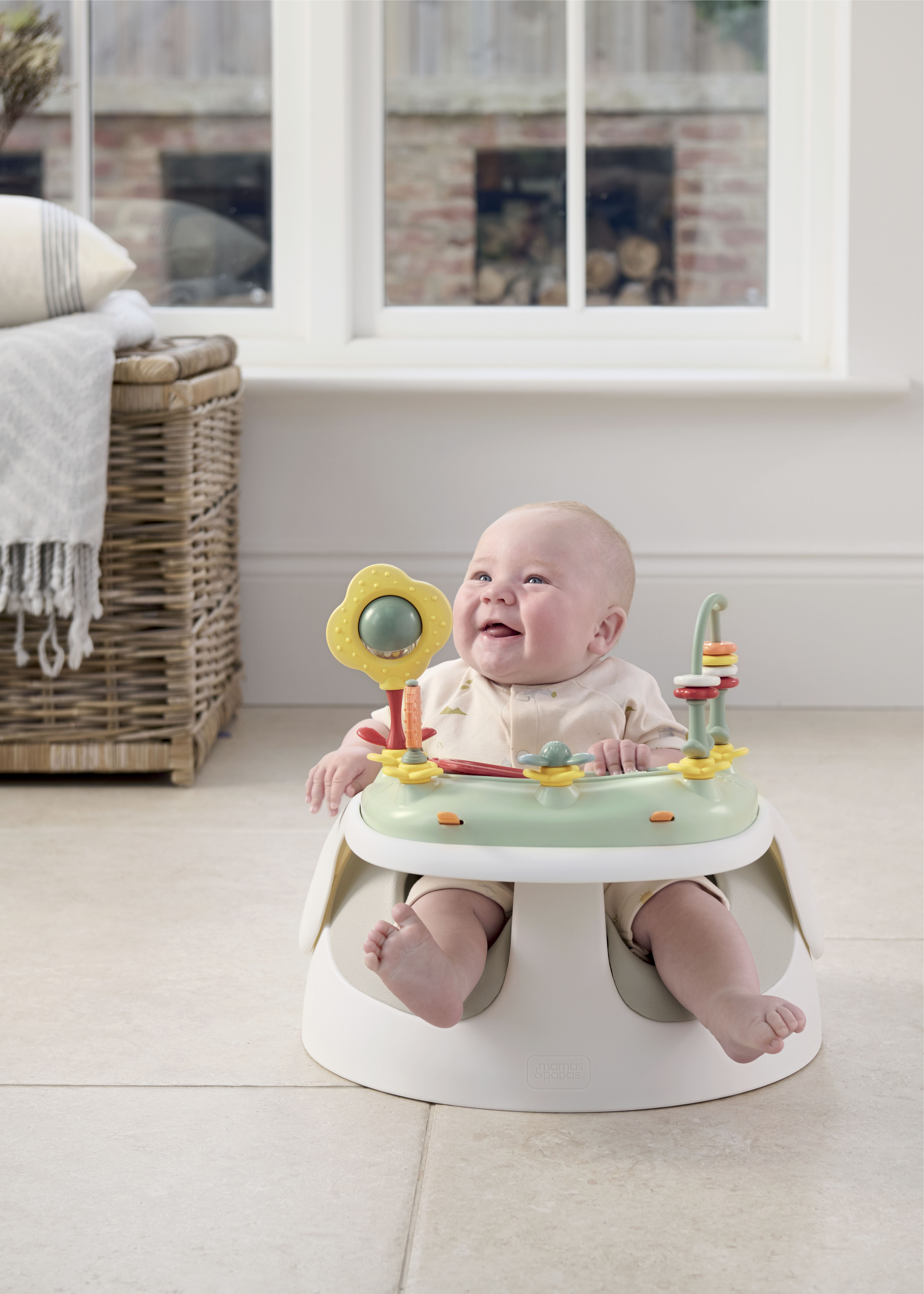 كرسي أطفال سناغ أرضي بصينية ألعاب - بيج image number 2