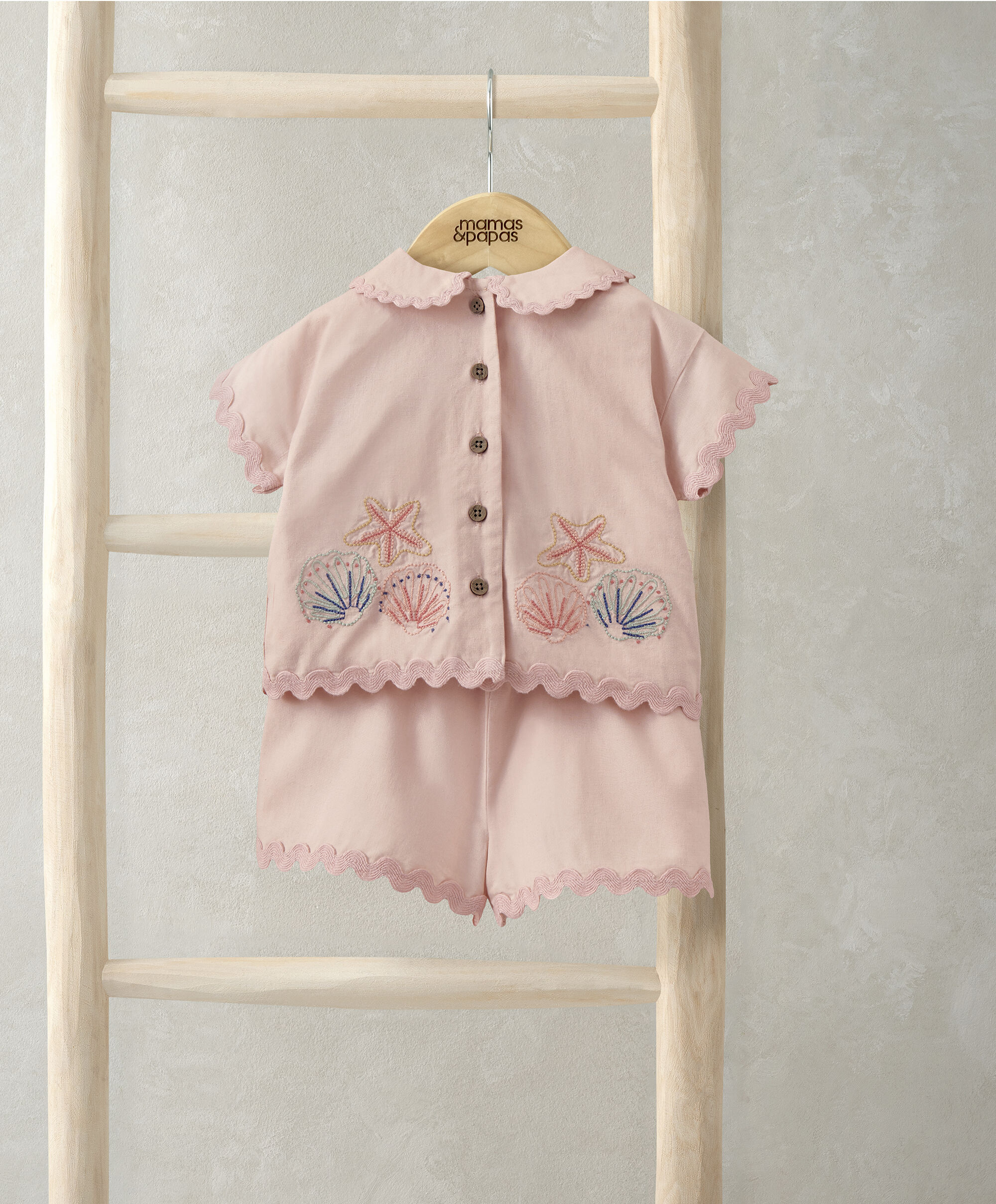 طقم قميص وشورت ريزورت بلون وردي، قطعتين