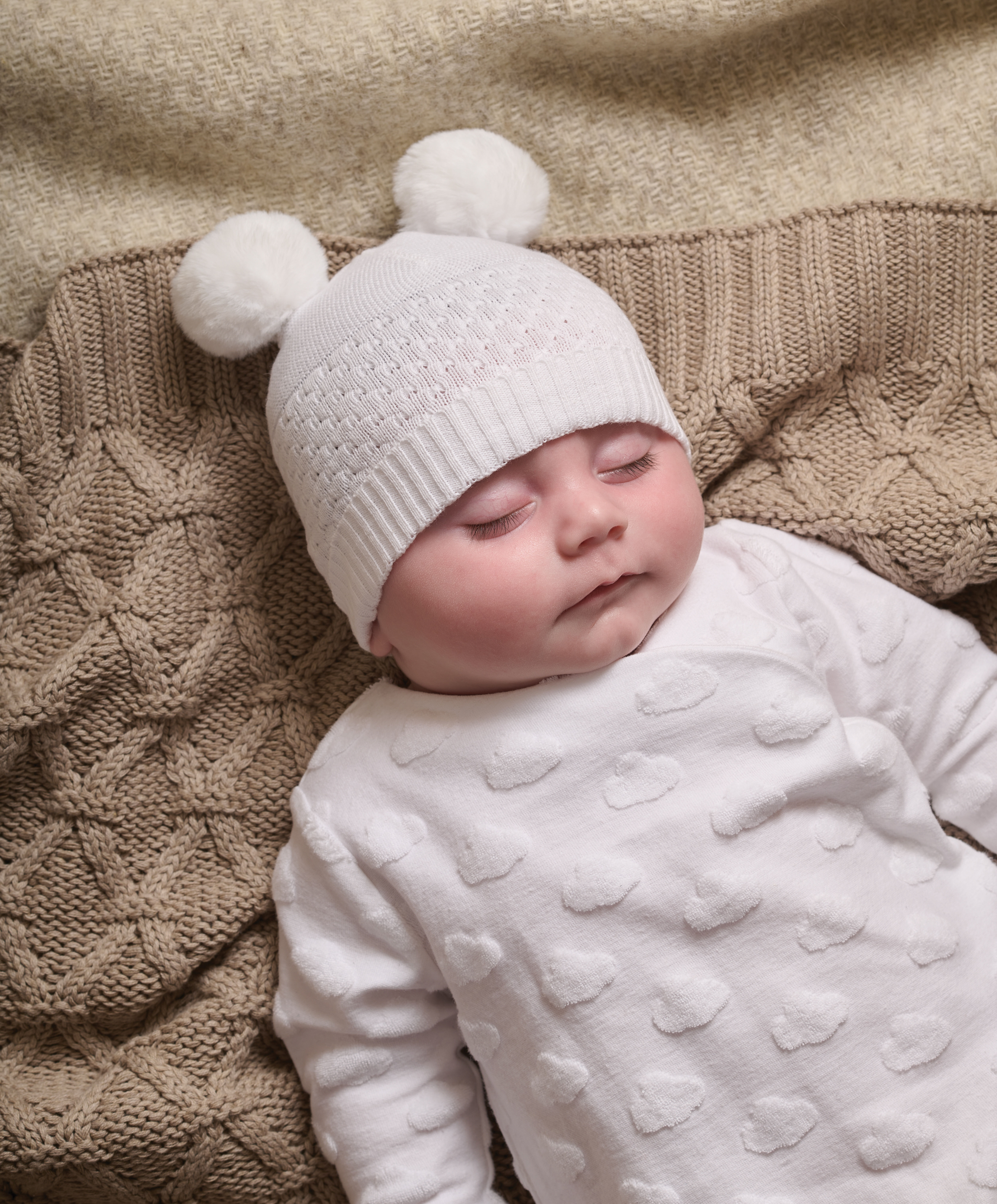 قبعة منسوجة بكرات بوم بوم - أبيض image number 1