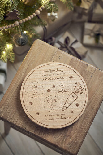 طبق بإصدار للكريسماس