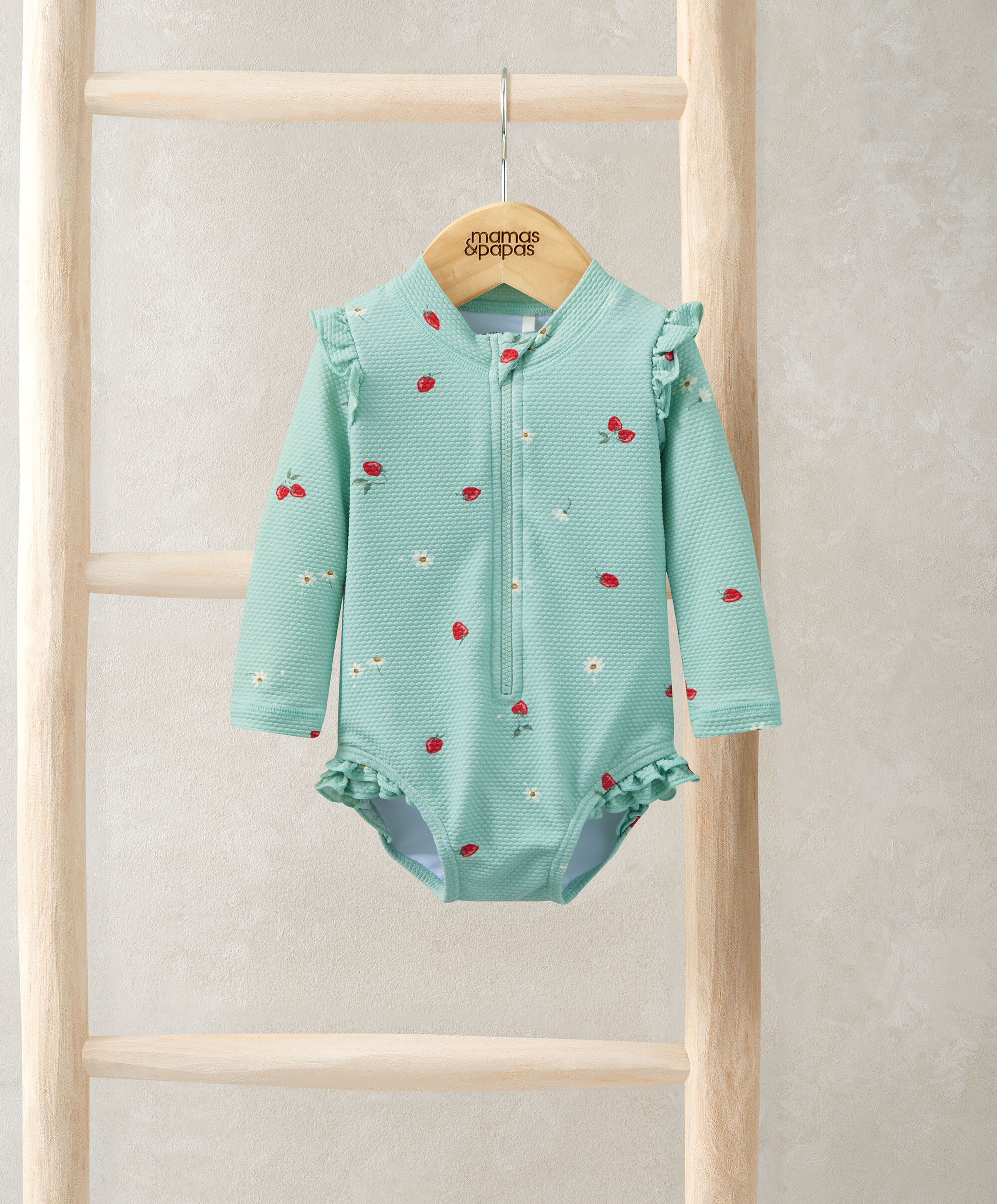 بدلة سباحة بنقشة فراولة