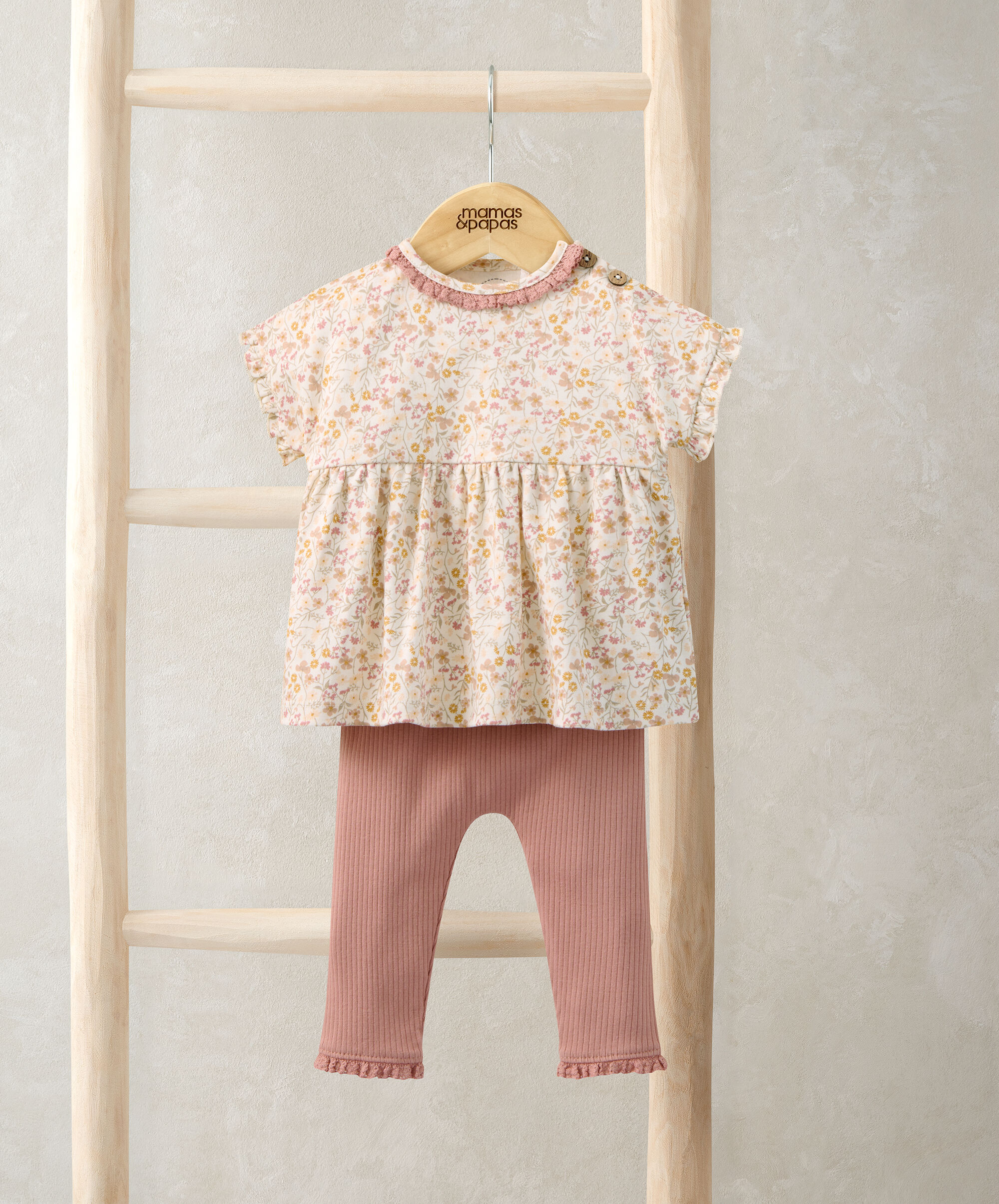 Ditsy T-Shirt & Leggings Outfit Set