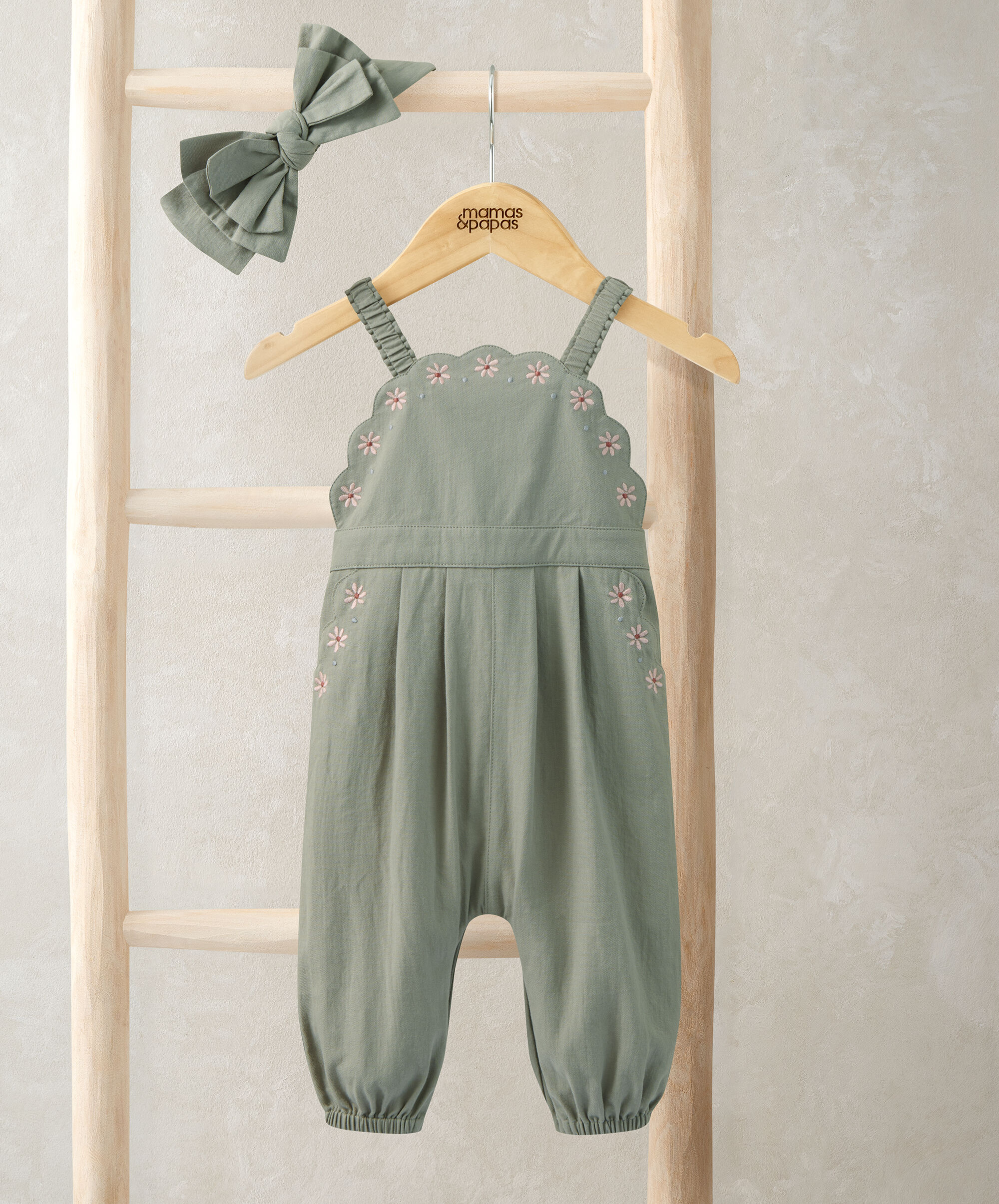 طقم دنغري بتفاصيل صدفية وطوق للرأس، قطعتين