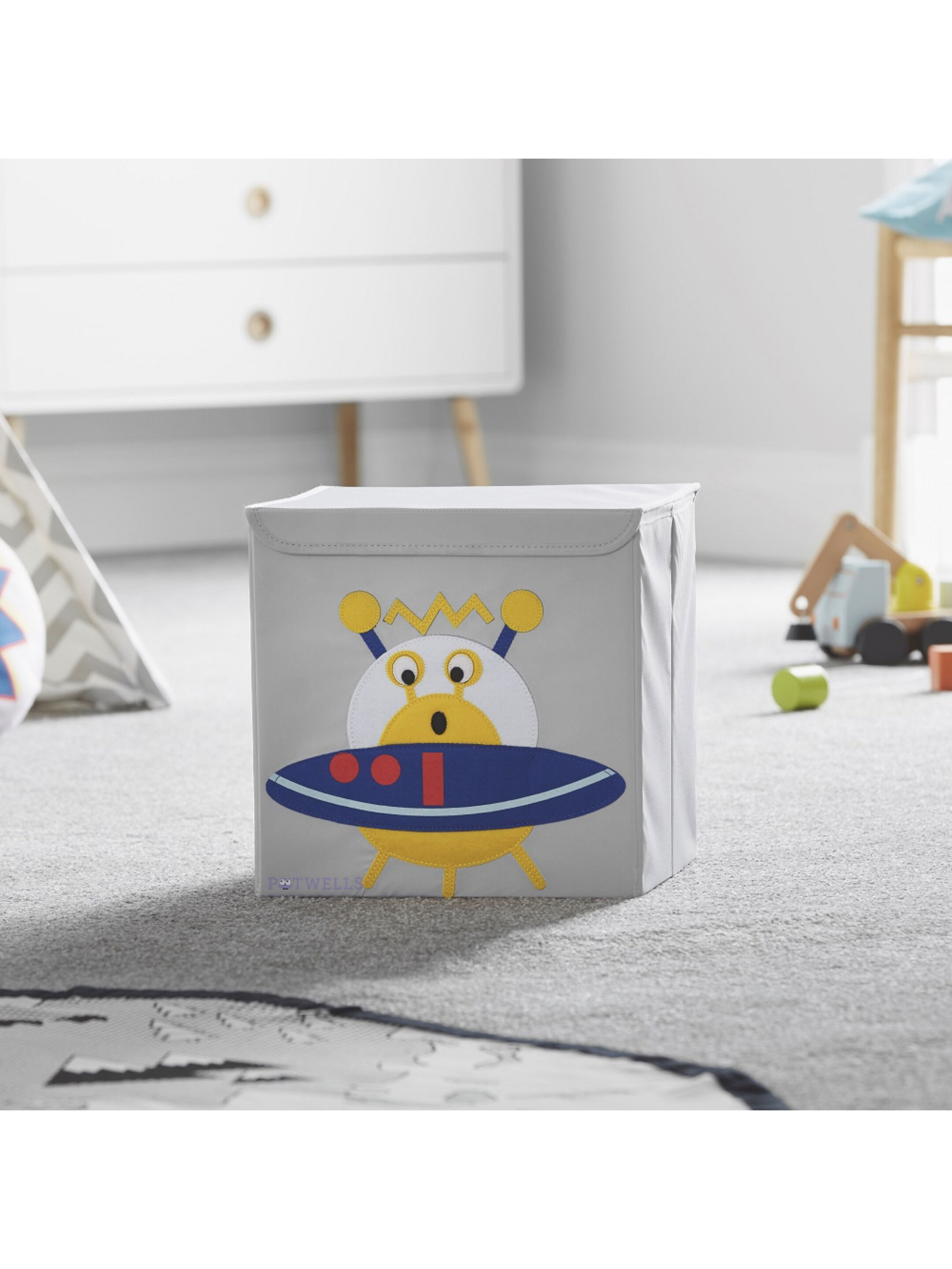 صندوق تخزين للأطفال من بوتويلز - تصميم مركبة فضائية image number 4