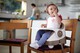 مقعد داعم للطفل الصغير لمائدة الطعام بصينية قابلة للفصل - بني image number 5