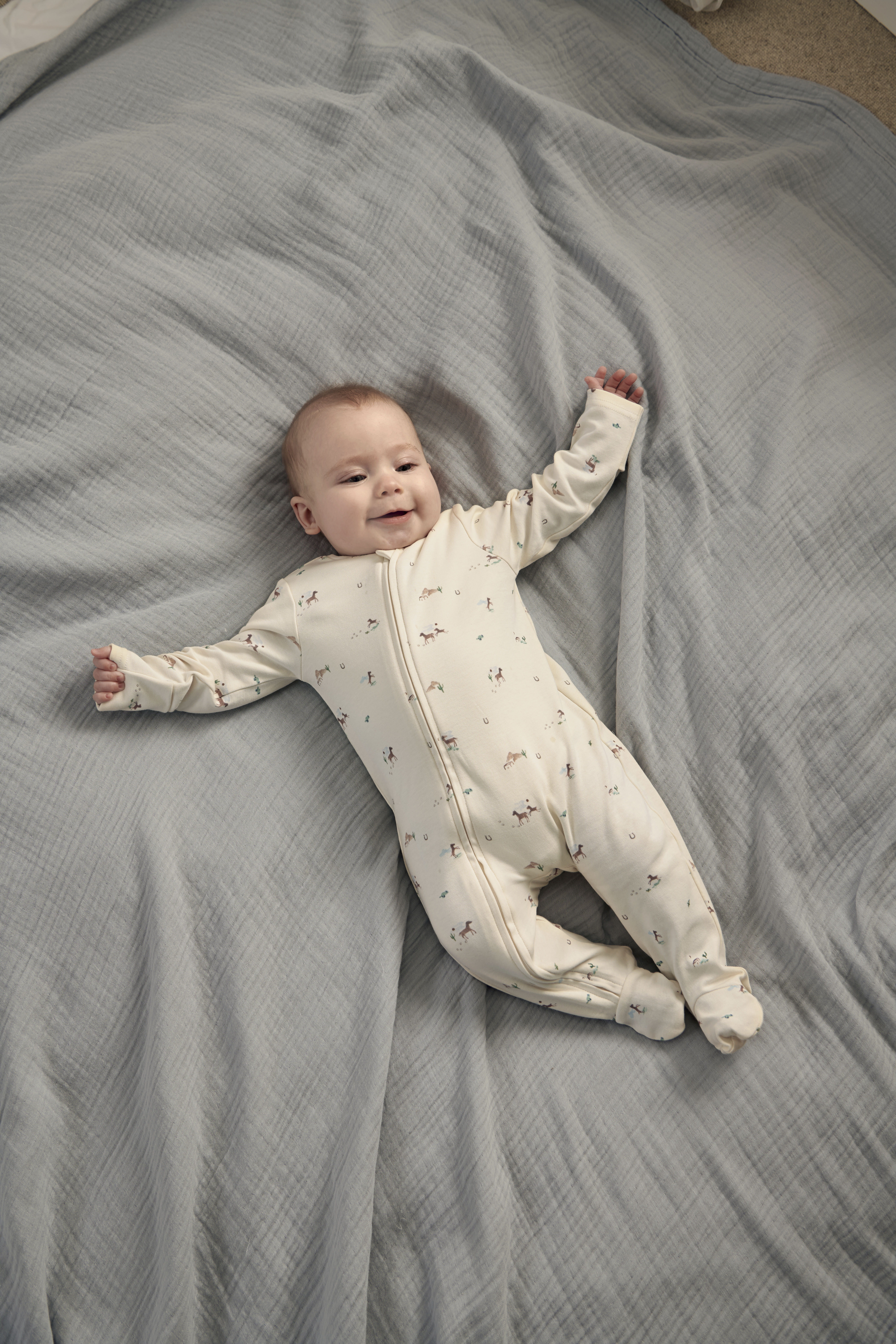 بيجامة روديو بسحاب