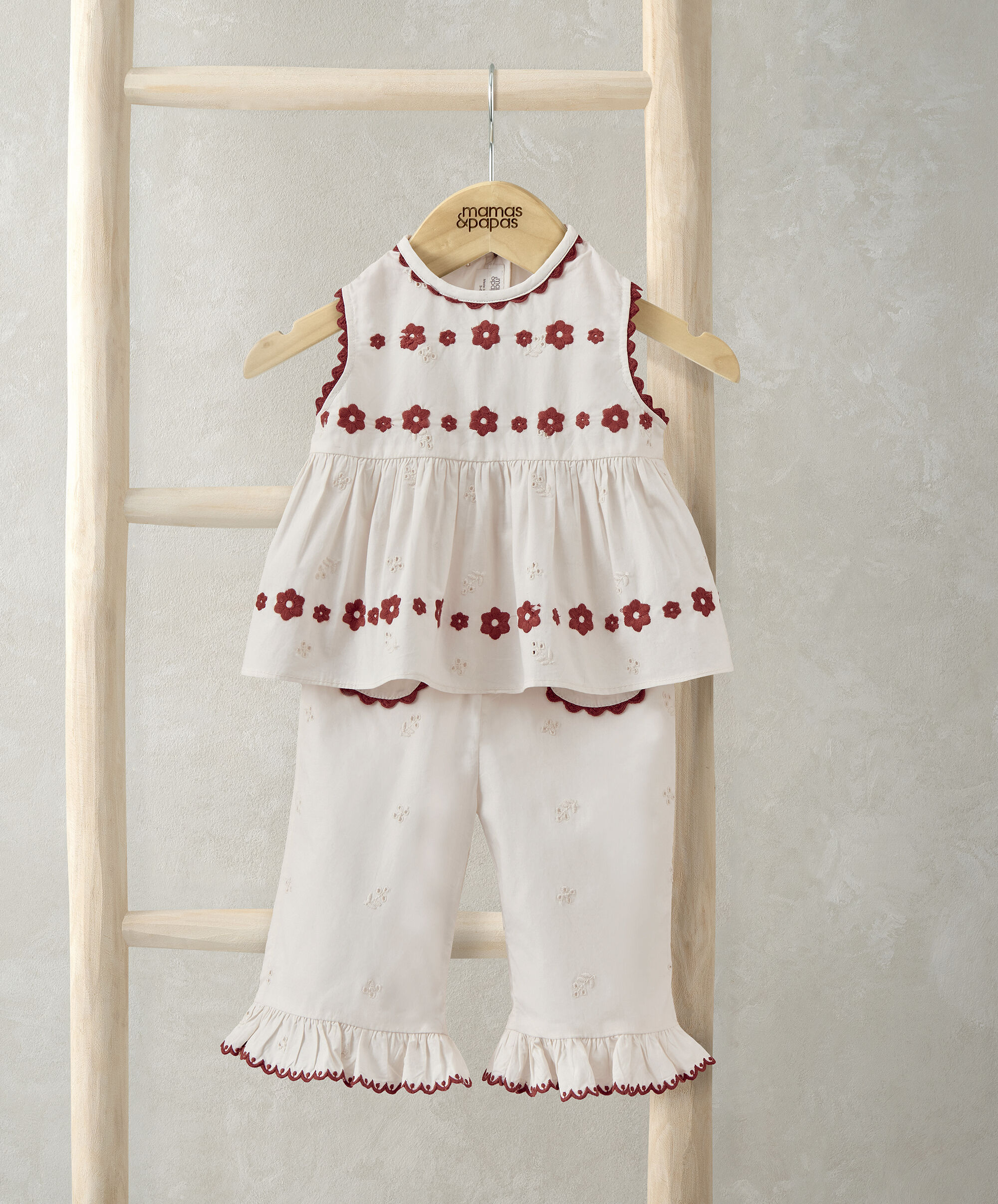 طقم بلوزة وبنطال بتطريزات، قطعتين