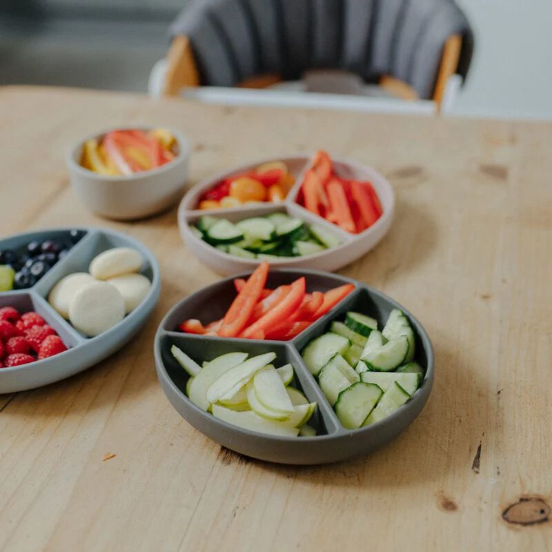 طبق سيليكون بقاعدة شفط من بيبيتا - بنفسجي image number 3