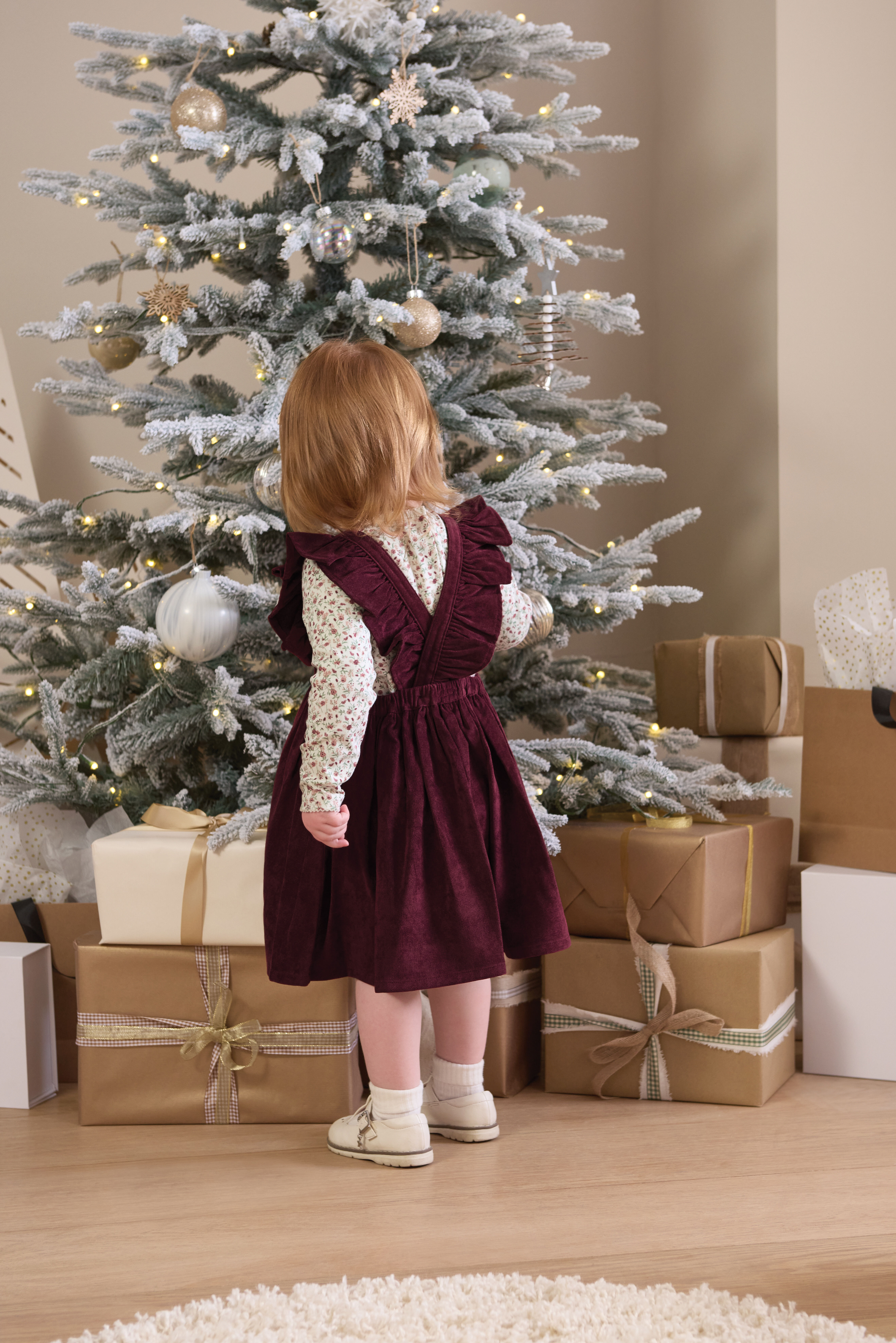 طقم لباس قطعة واحدة بنقشة زهور وفستان بتصميم مريلة - قطعتان image number 10