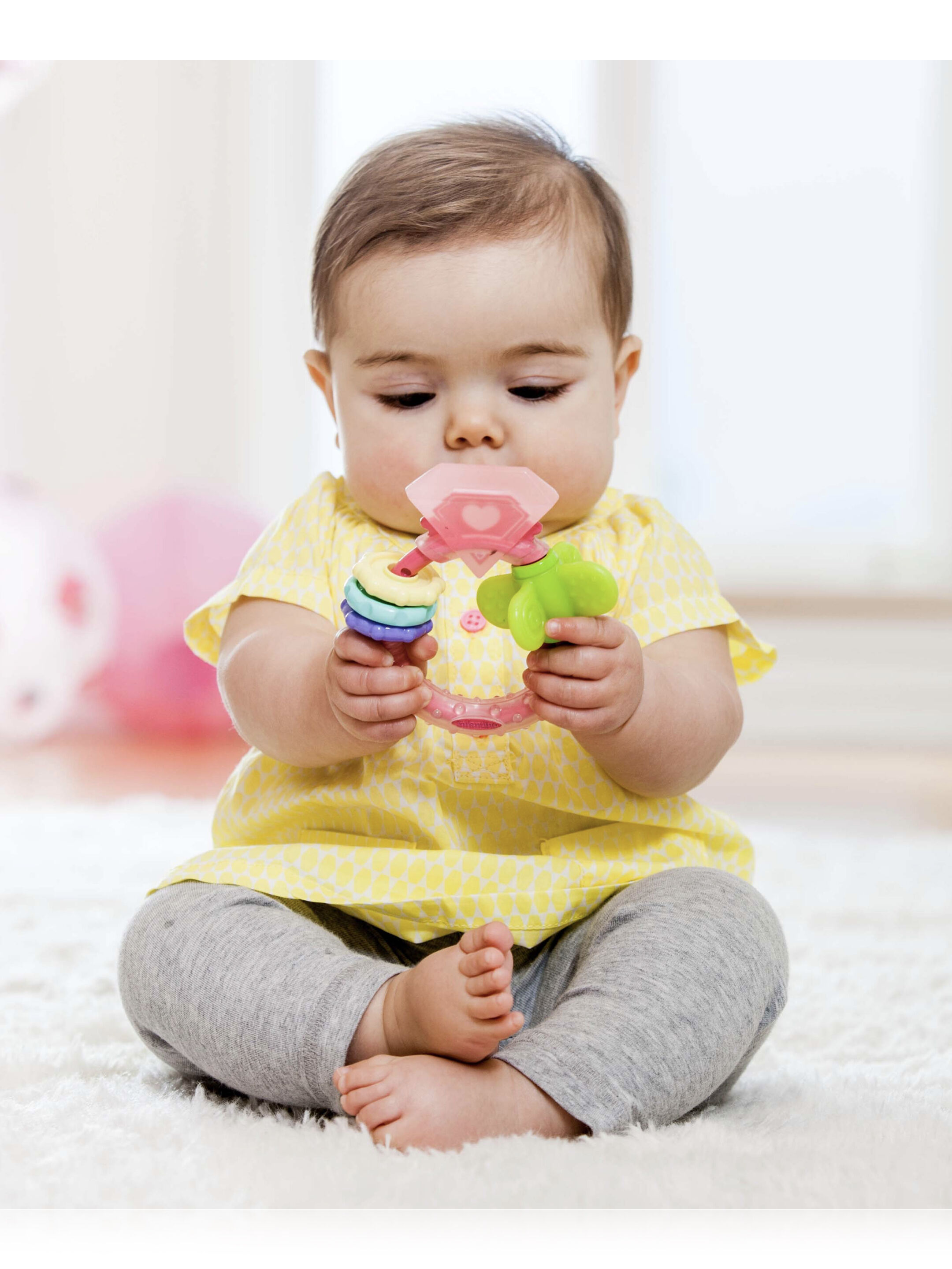 حلقة تسنين للمضغ واللعب من إنفانتينو image number 1