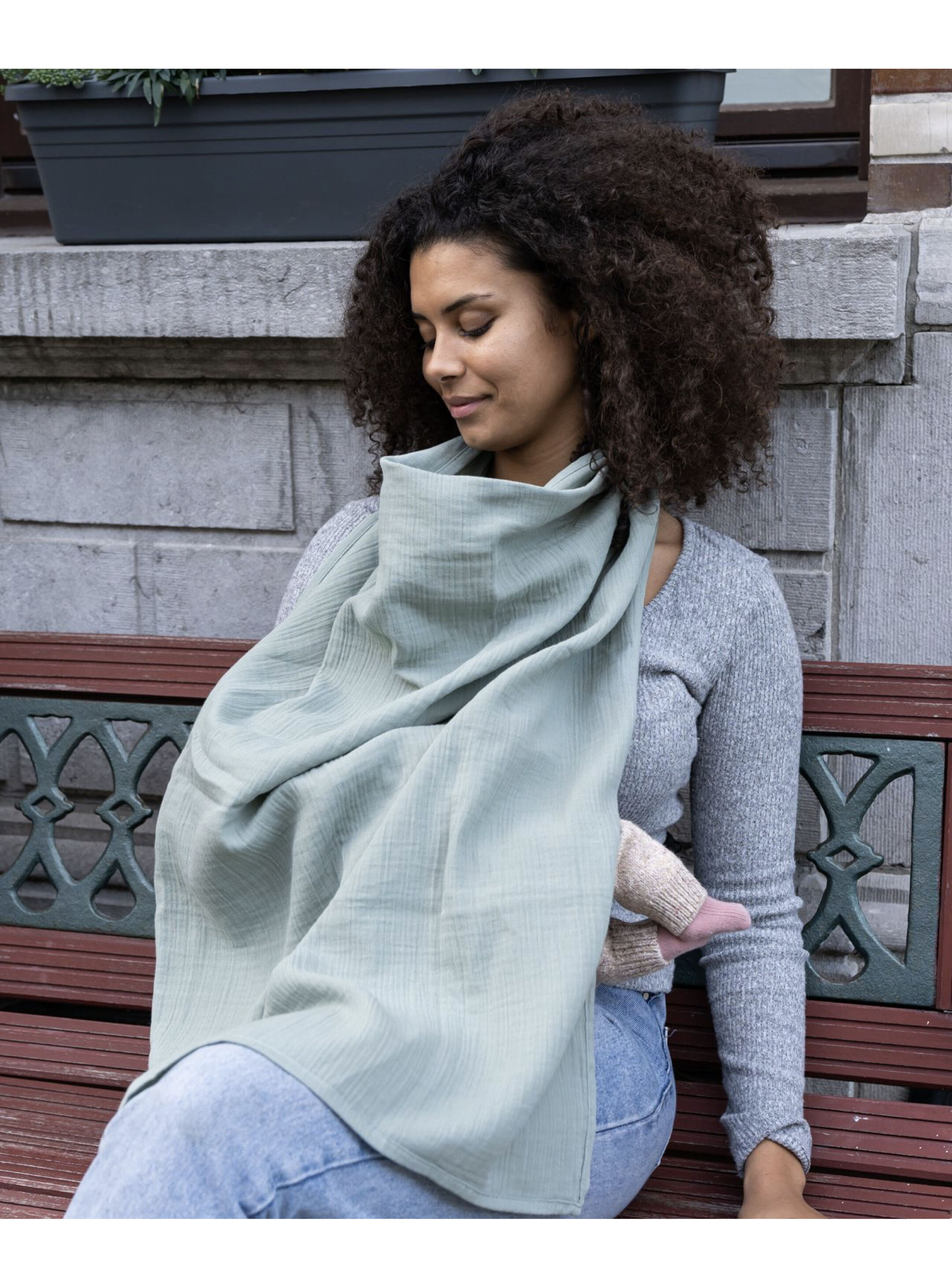 غطاء لأوقات الرضاعة موم آند بلاي متعدد الاستخدامات من دومو - أخضر