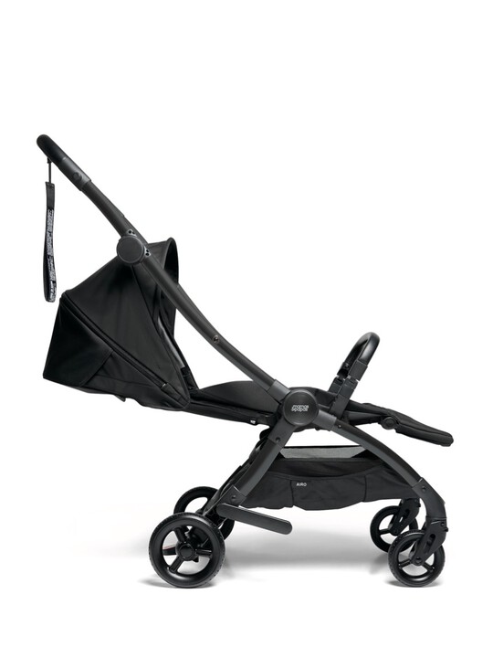 عربة Airo باللون الأسود مع طقم لطفل حديث الولادة باللون الأسود image number 4