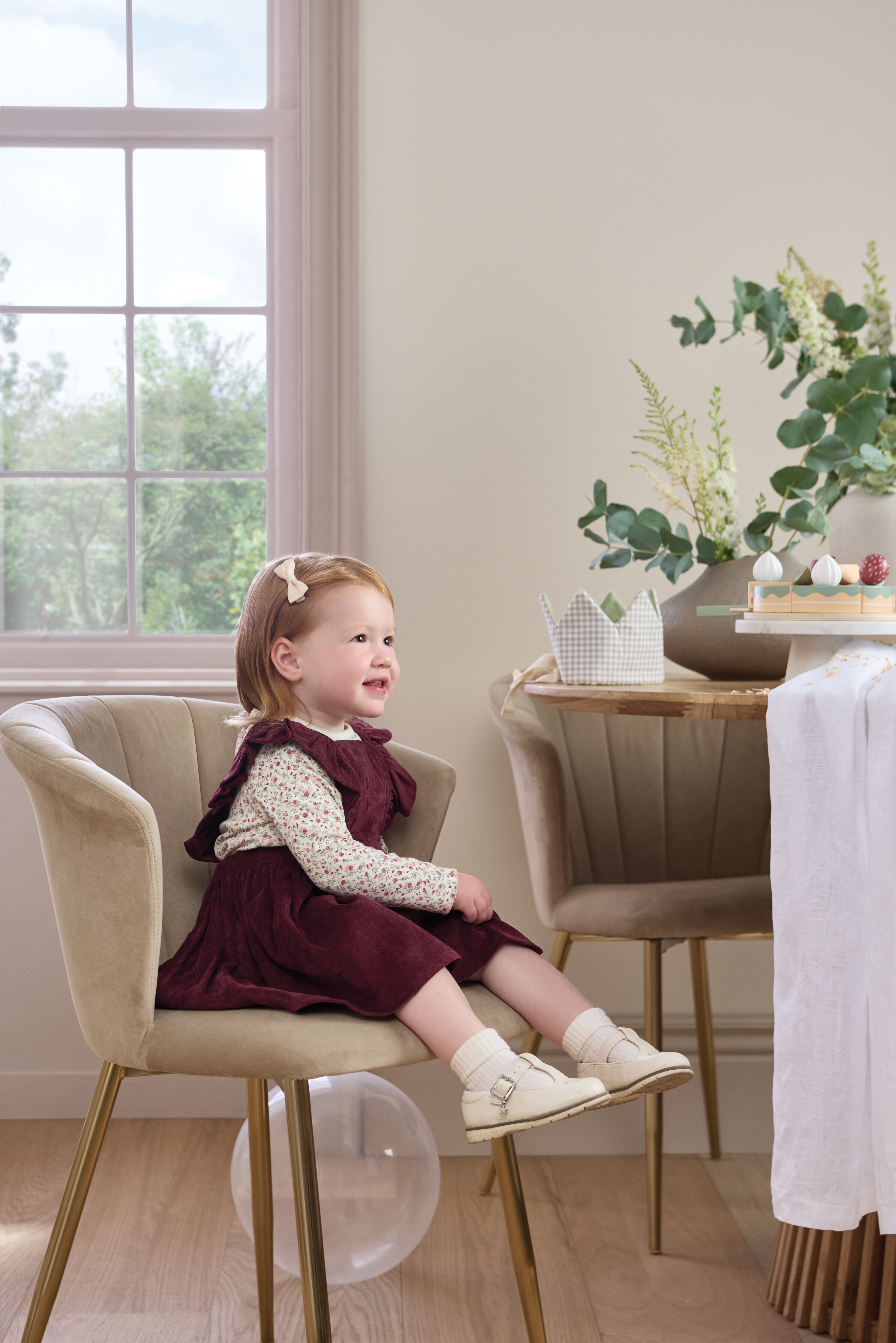 طقم لباس قطعة واحدة بنقشة زهور وفستان بتصميم مريلة - قطعتان image number 6