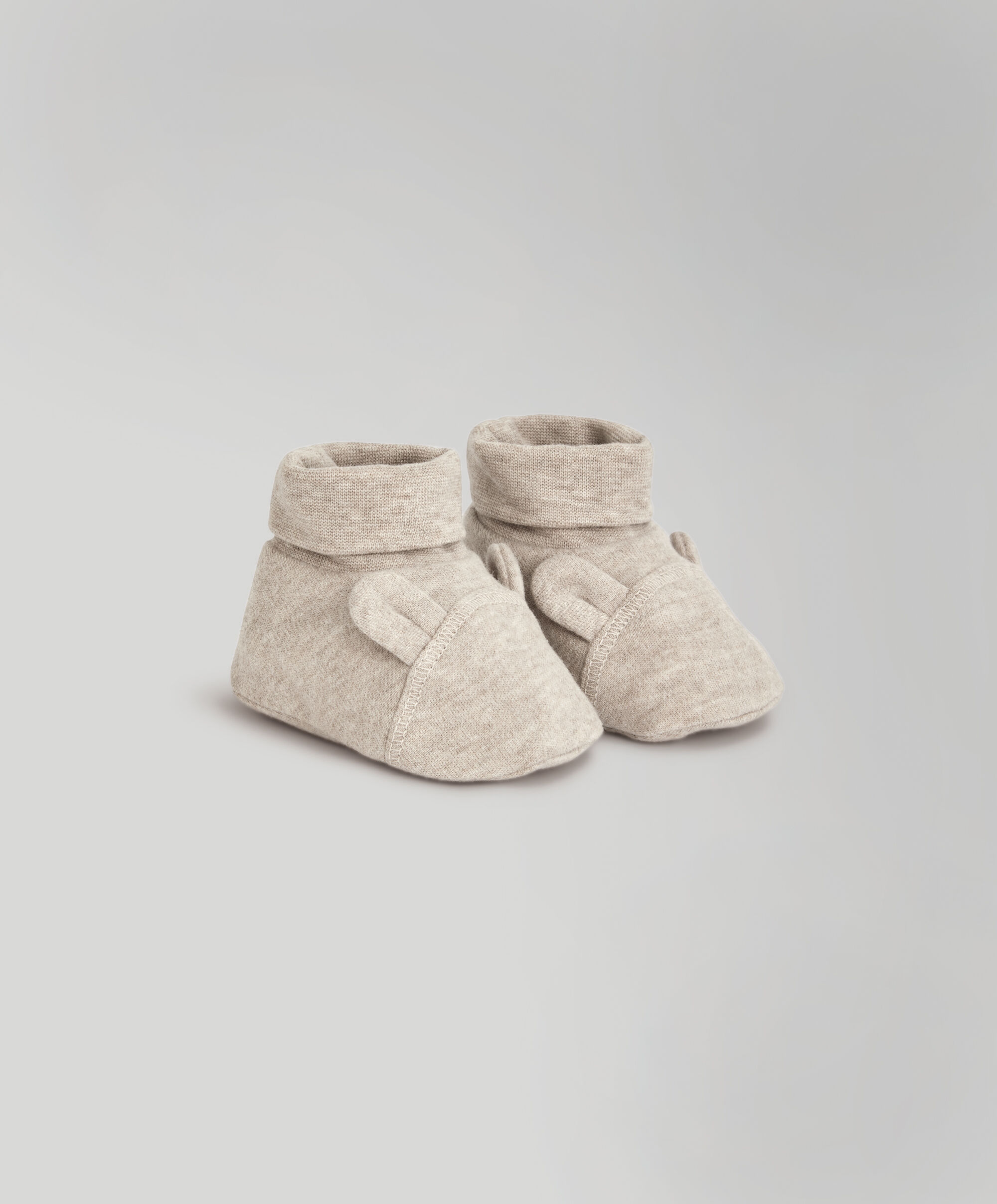 جوارب بنمط بوت مزين بدب image number 1