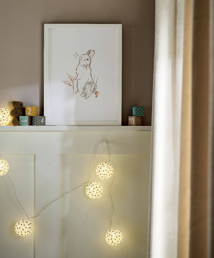 زينة حائط معلقة بنقشة أرنب