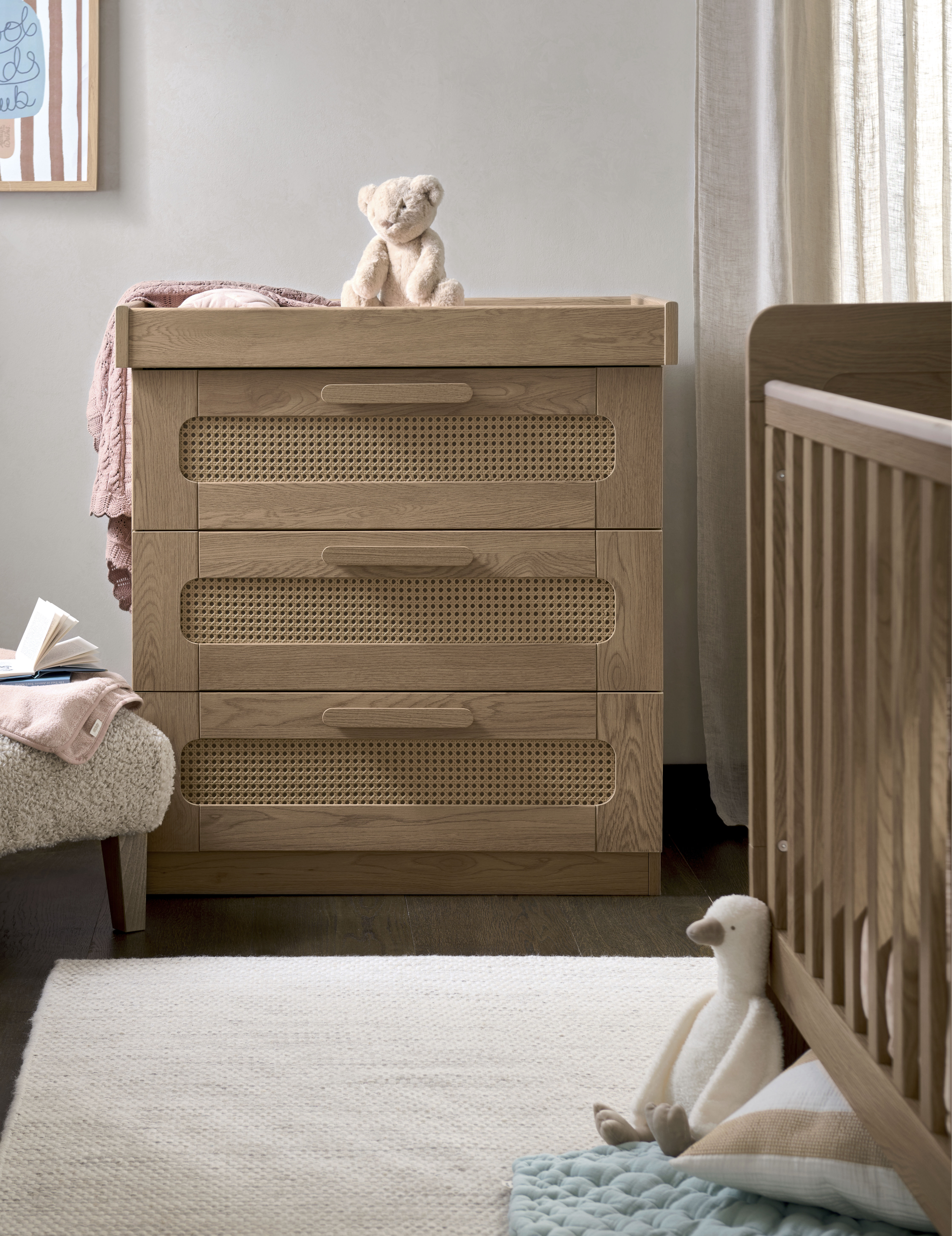 مجموعة مهد وطاولة تغيير إسنا بلون راتان، قطعتين image number 4