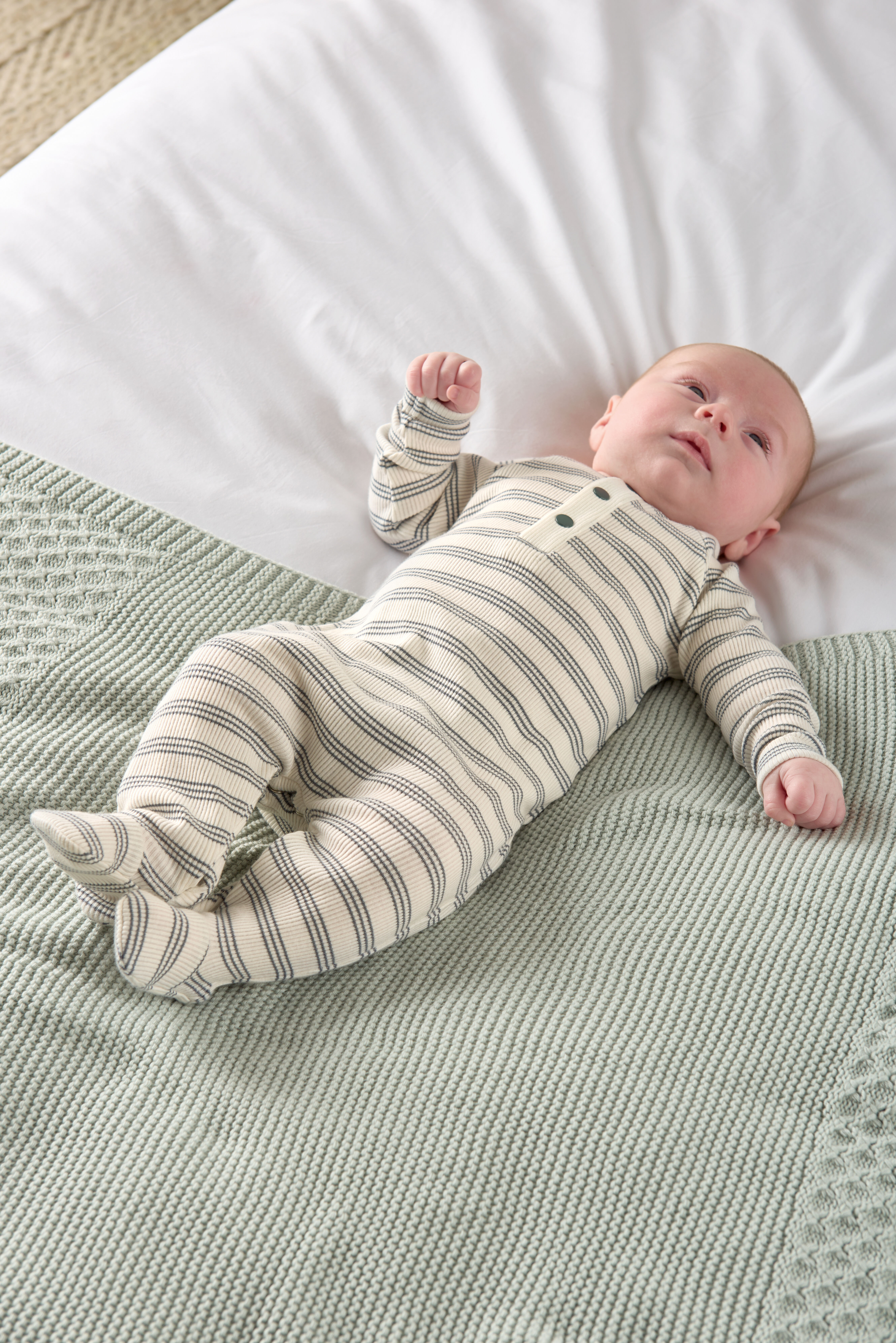 لباس الكل في واحد بنسيج مضلع ومخطط image number 6