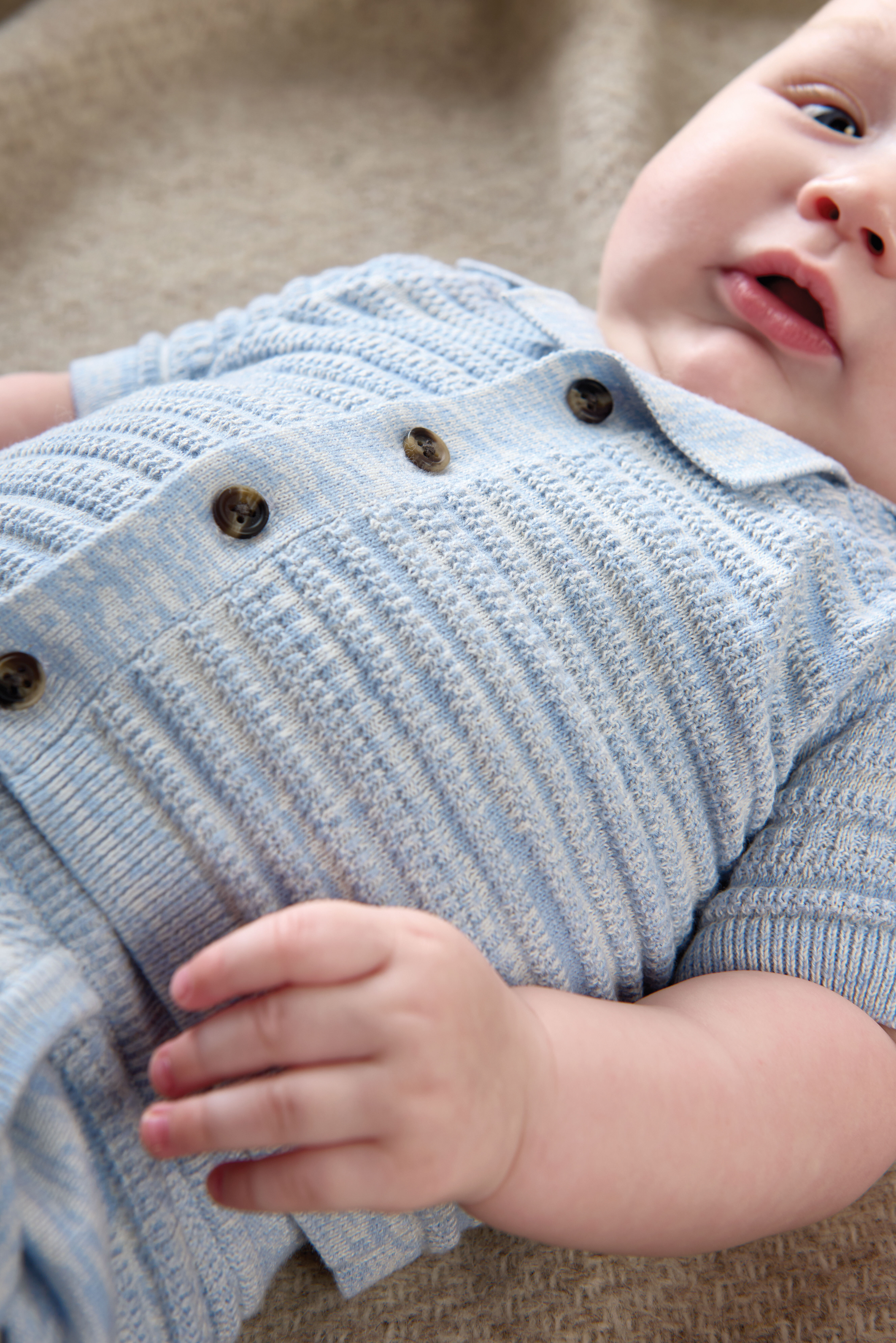 طقم تي شيرت بولو وشورت بنسيج متنوع- قطعتان image number 5