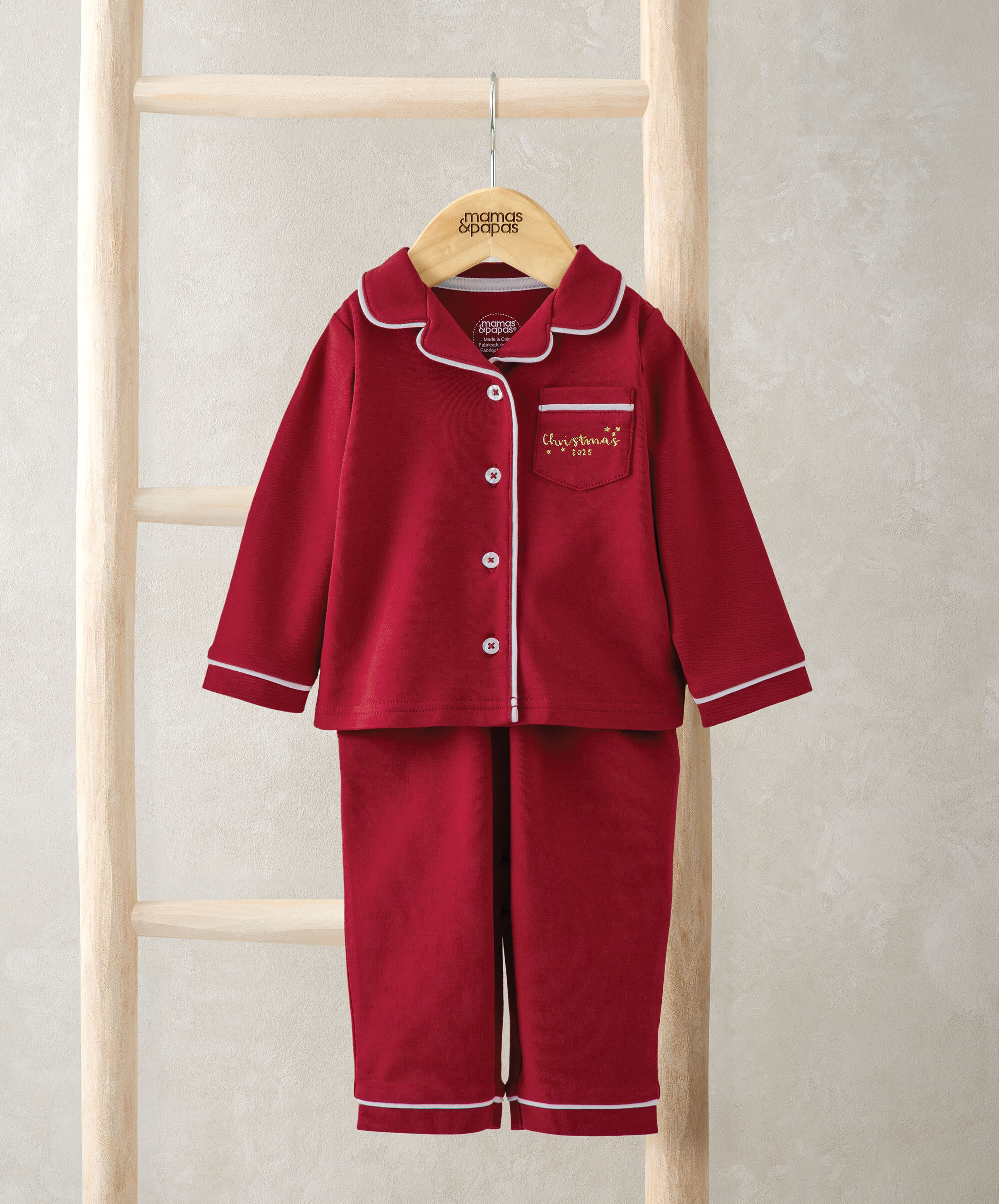 طقم بيجامة كلاسيكي بلون أحمر للكريسماس image number 2