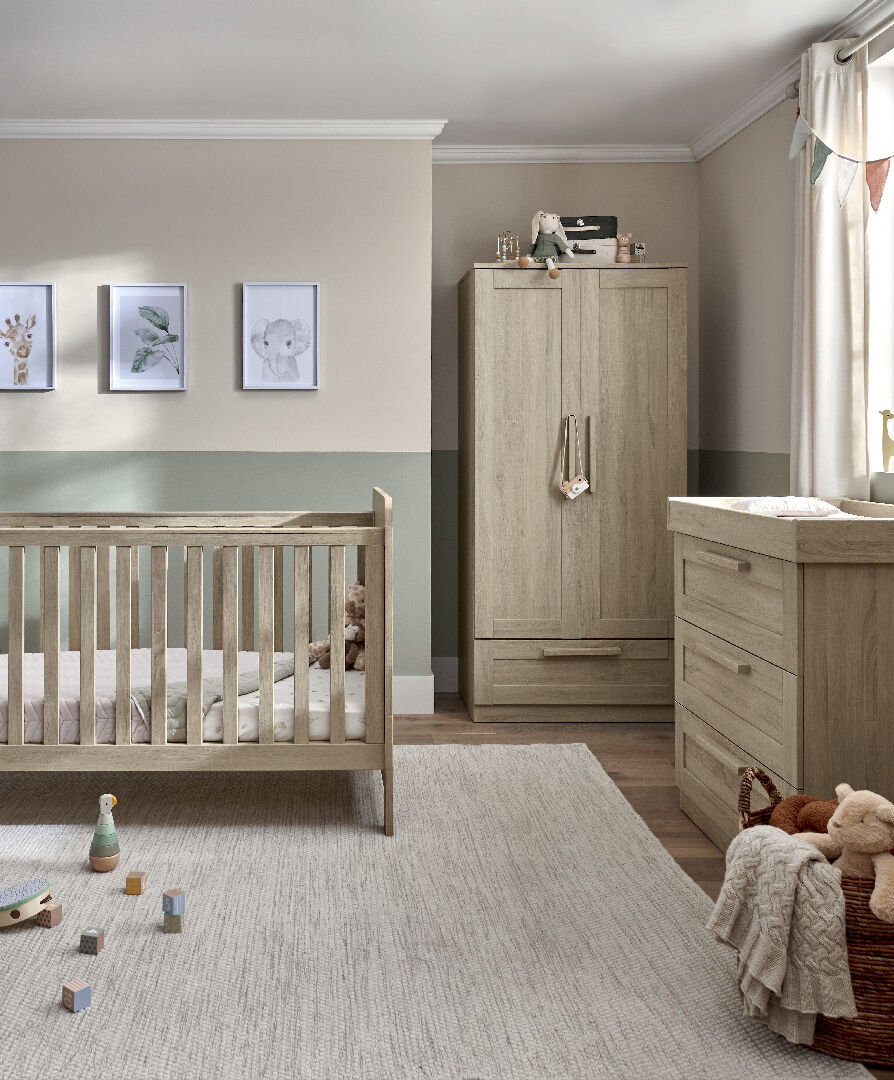 مجموعة مهد وخزانة أطلس بلون خشب بلوط فاتح - قطعتان image number 1